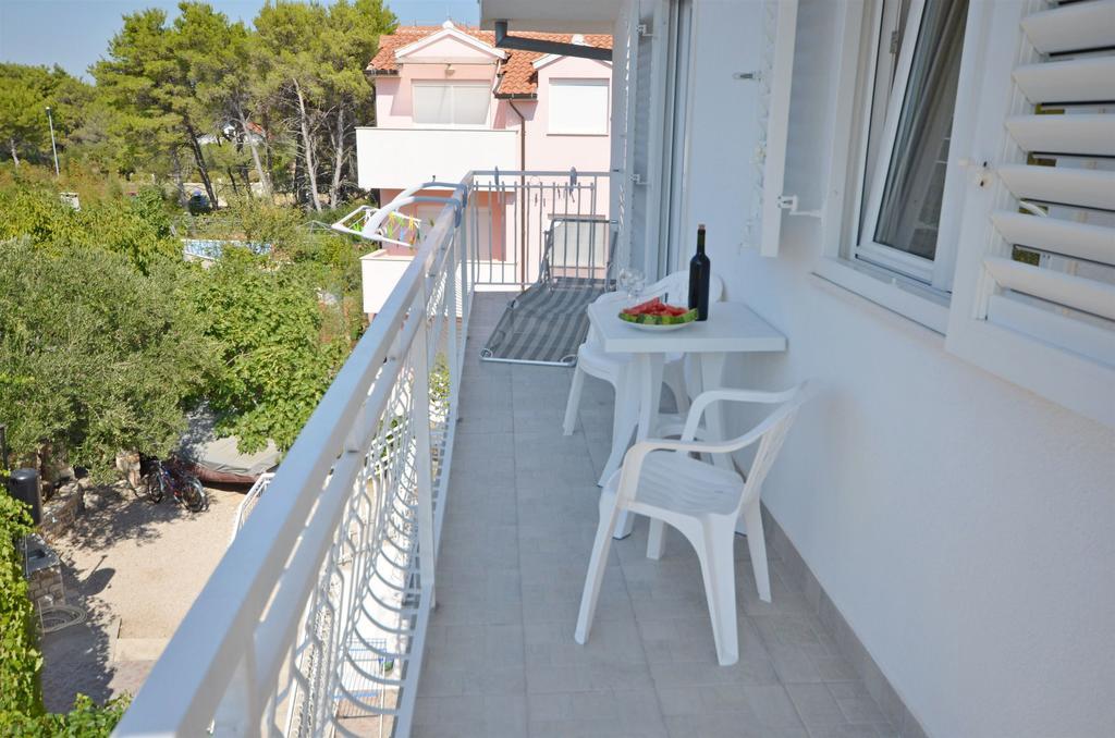 Apartments Sime Vodice Exterior photo